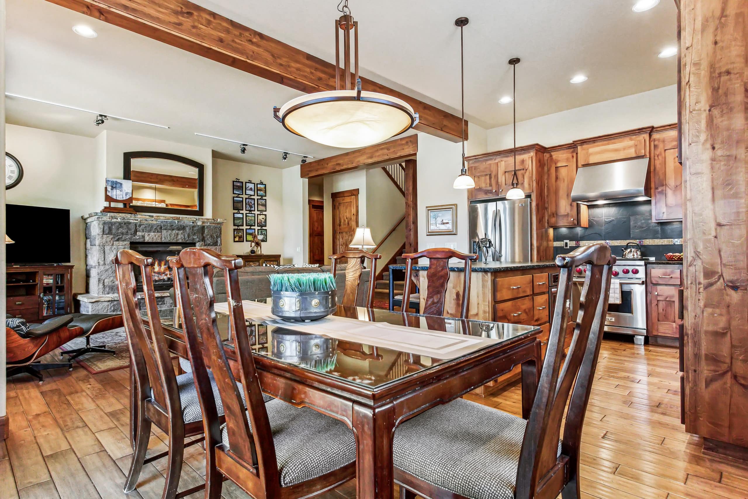 Closest to Bachelor 4 BR/4BA near Seventh Mtn Res 18