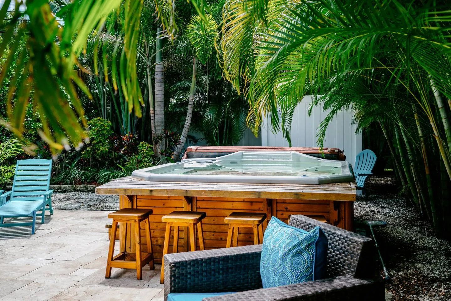 10 Min to Indian Rocks Hot Tub + Beach Gear 17