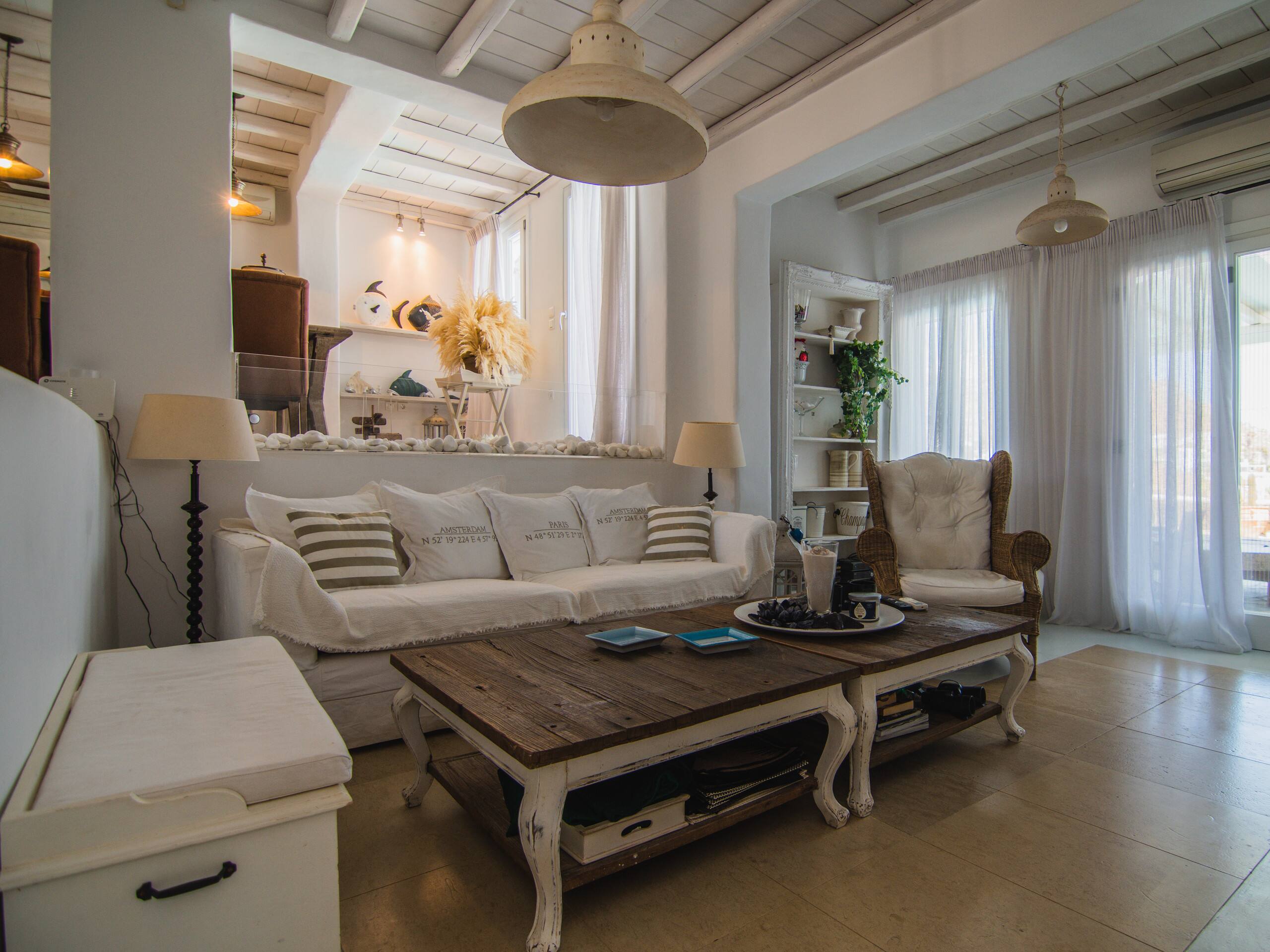 Luxury 6BR Villa with Private Pool in Kalafatis 10