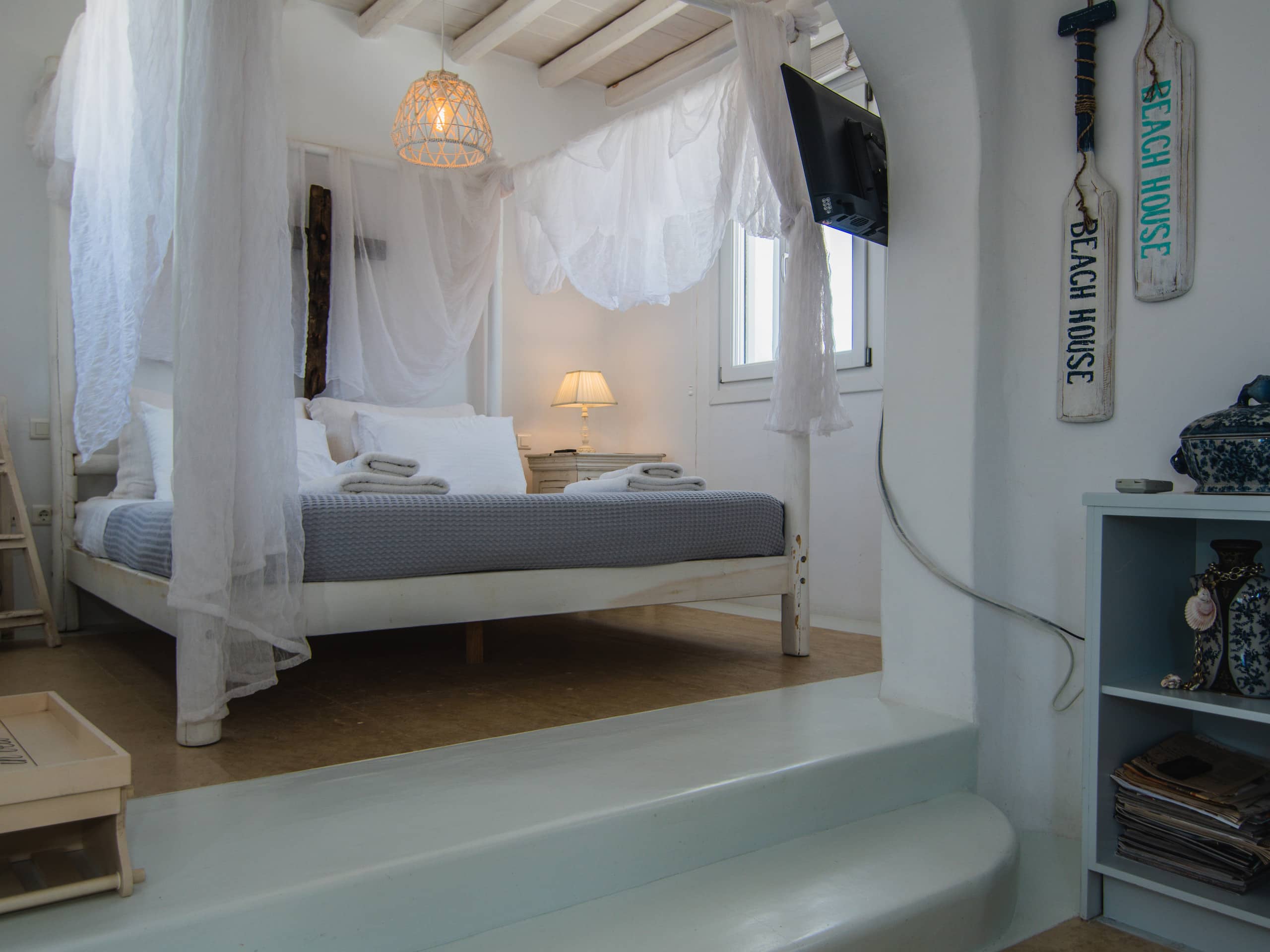 Luxury 6BR Villa with Private Pool in Kalafatis 25
