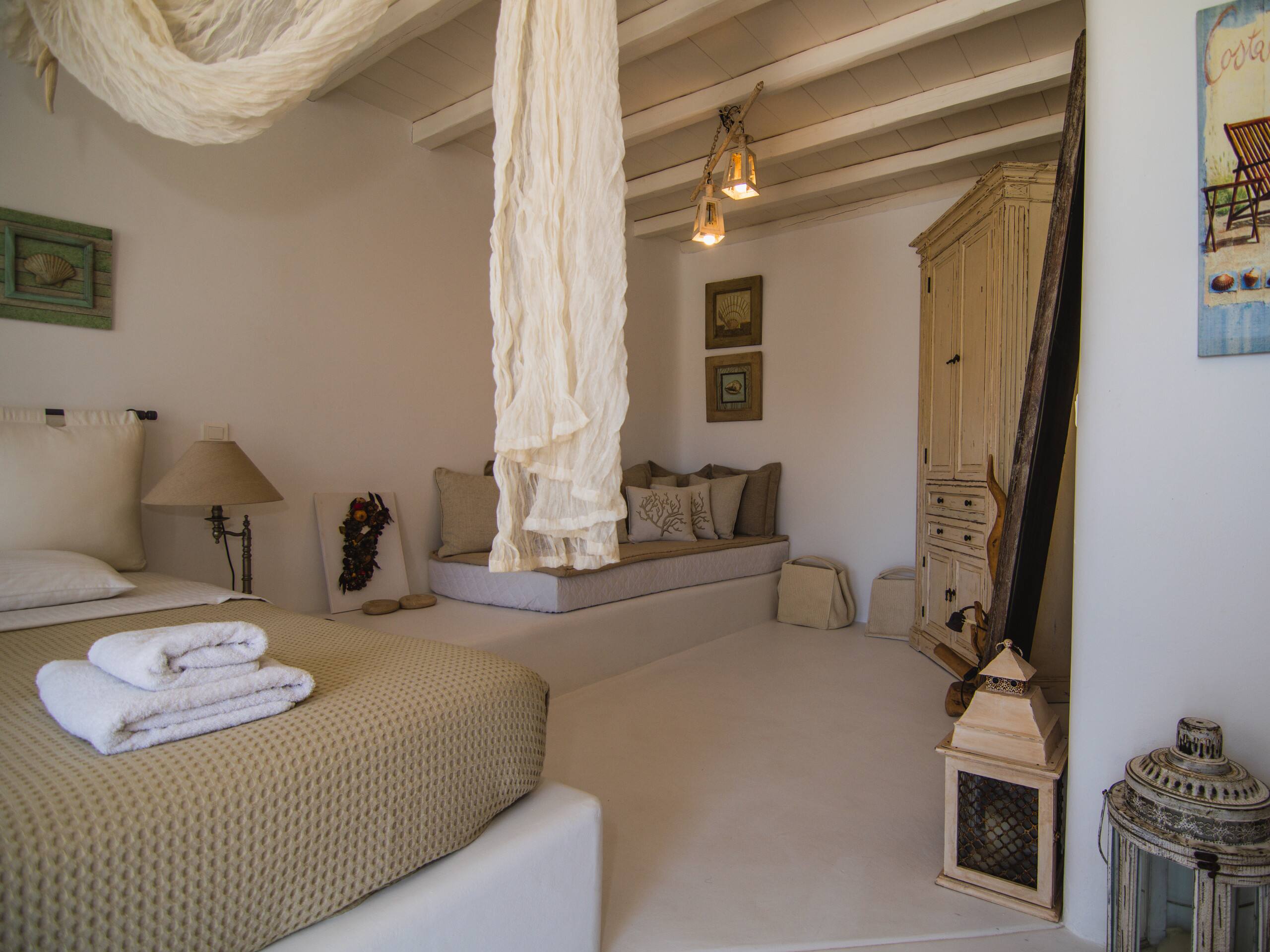 Luxury 6BR Villa with Private Pool in Kalafatis 19