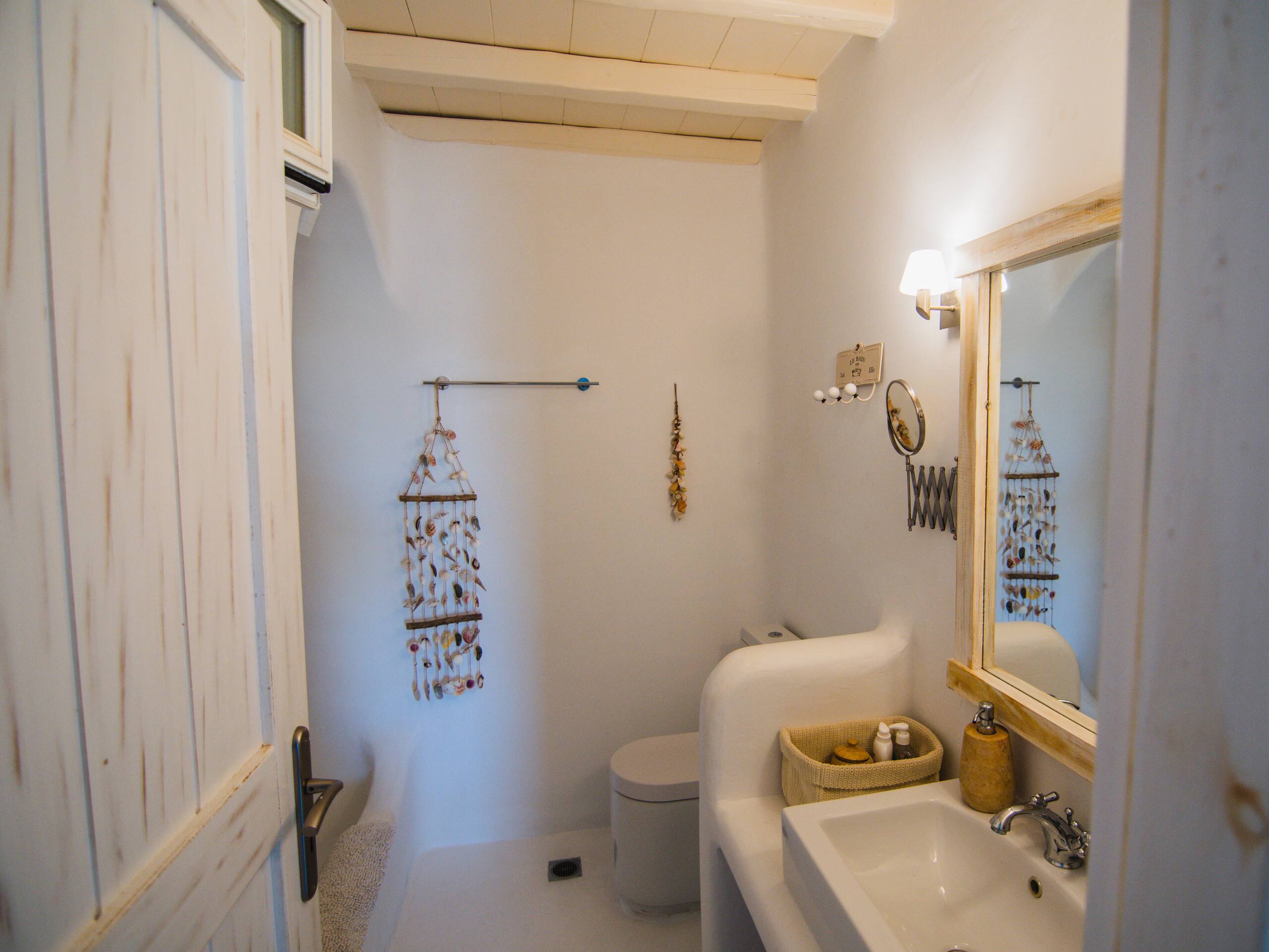 Luxury 6BR Villa with Private Pool in Kalafatis 33