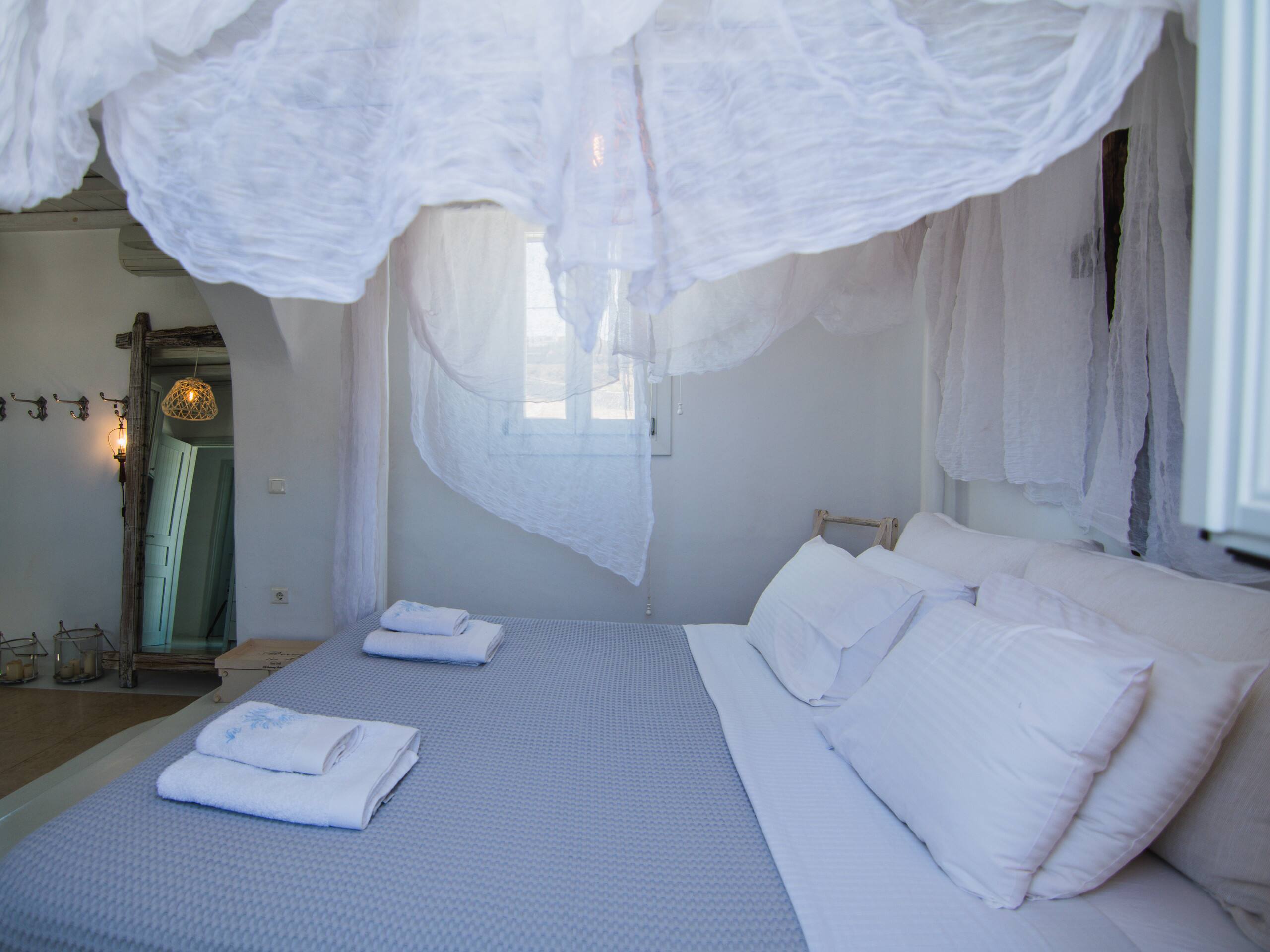 Luxury 6BR Villa with Private Pool in Kalafatis 27