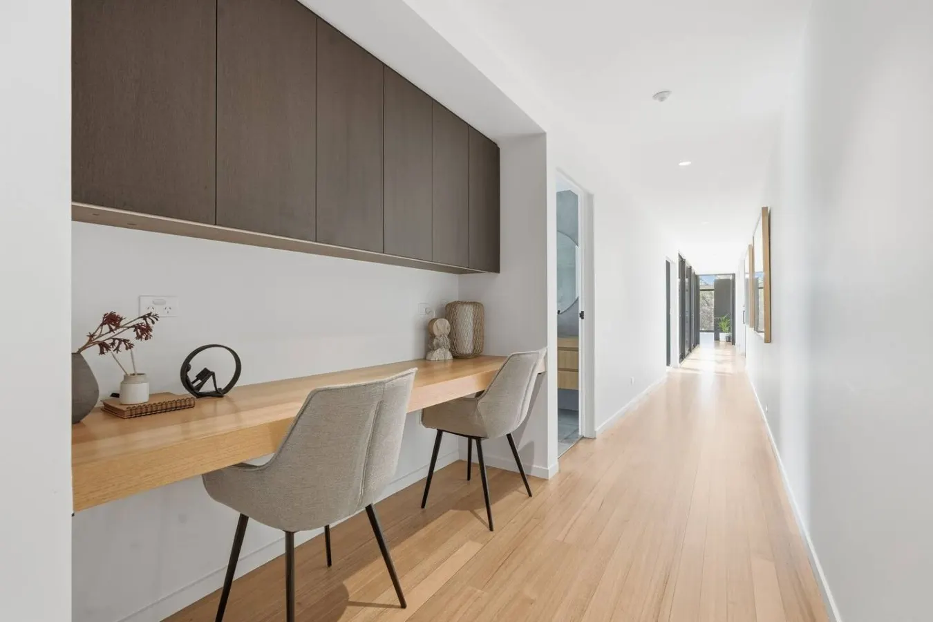 Richmond Valley Luxe Escape 16