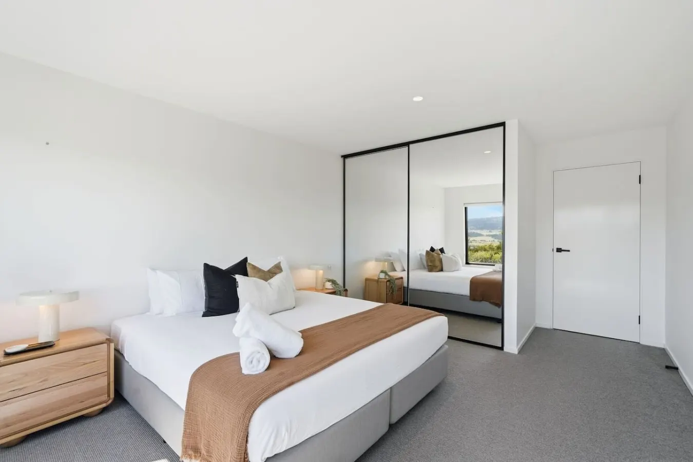 Richmond Valley Luxe Escape 17
