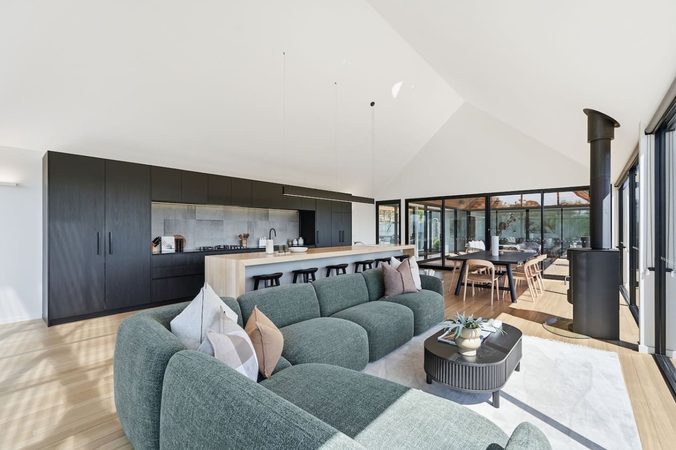 Richmond Valley Luxe Escape — photo 4