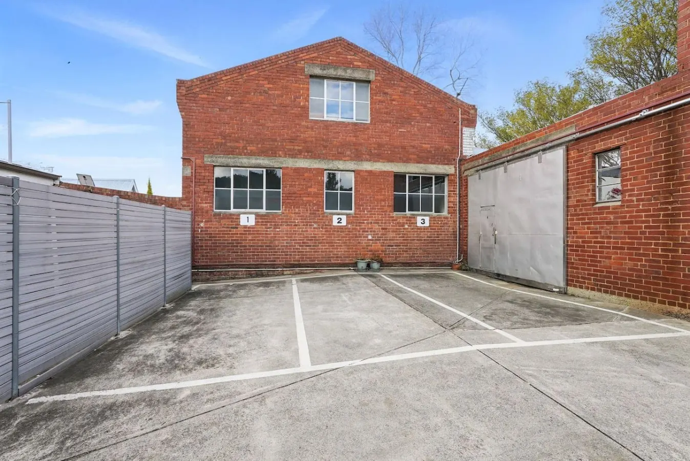 West Hobart Studio, Parking, Walk to City & Eats 12