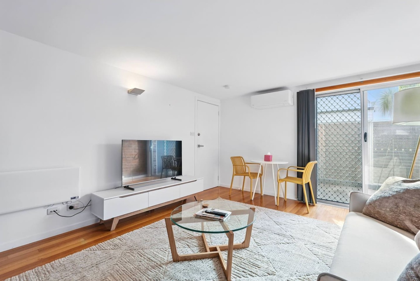 West Hobart Studio, Parking, Walk to City & Eats — photo 4