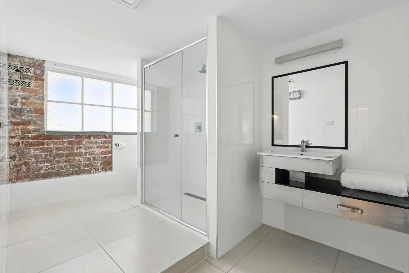West Hobart Studio, Parking, Walk to City & Eats 7