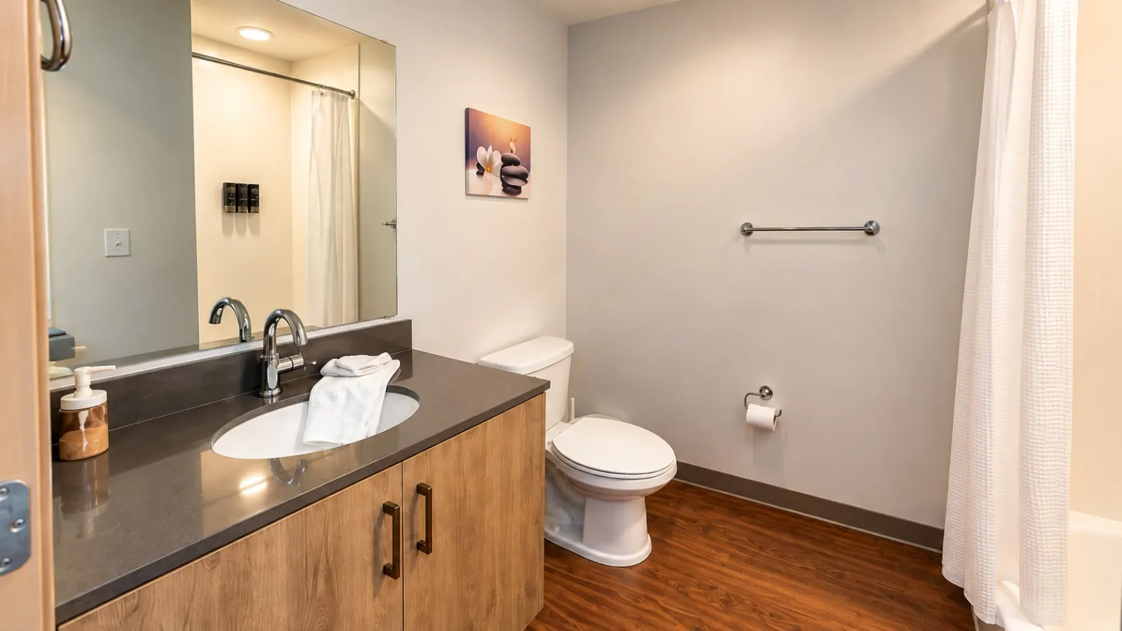 Stylish Studio with Birmingham City Views B1 11