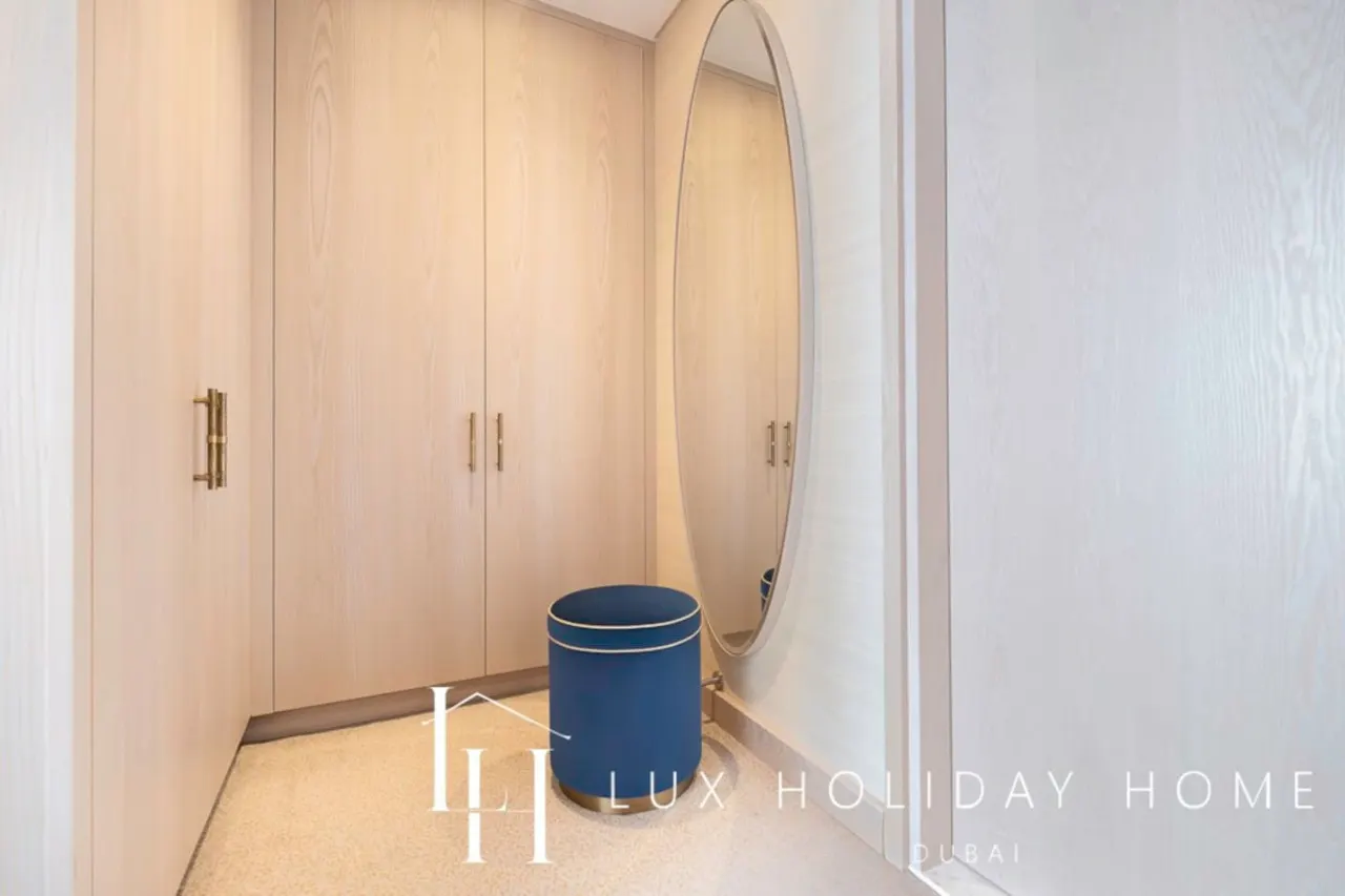 LUX Iconic Views at The Palm Tower Suite 4 13