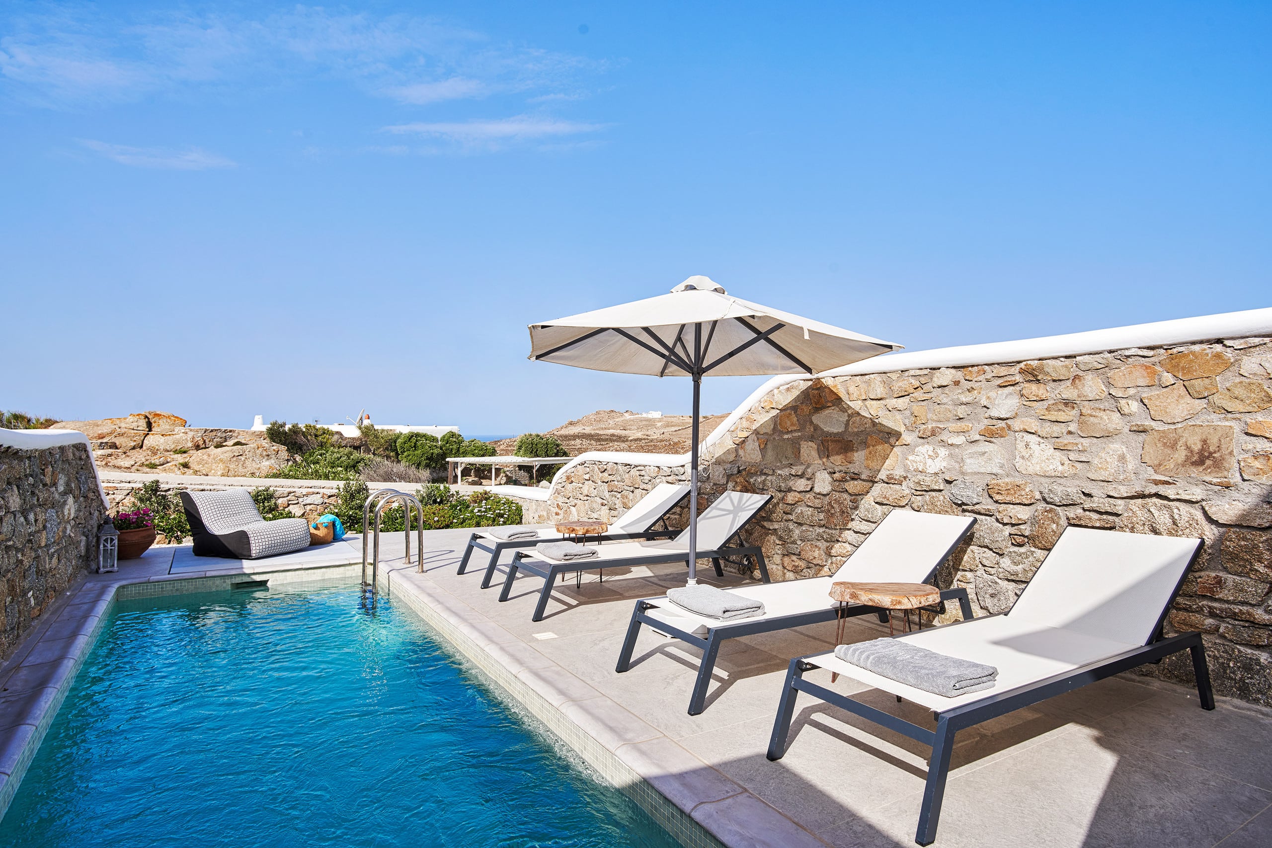 Paradisia Villas-Navy Blue 2 bd Villa/Private Pool — photo 2
