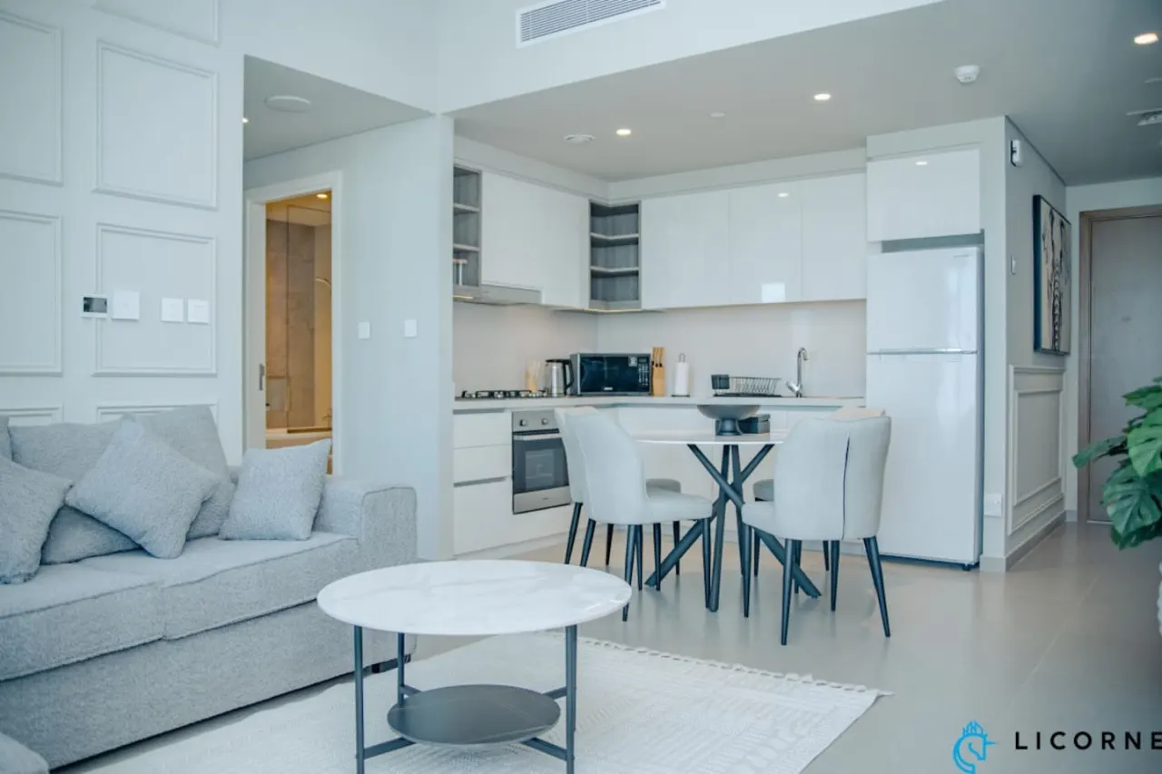 Unveil Downtown Luxury: 1BR Majestic Skyline Views — foto 2