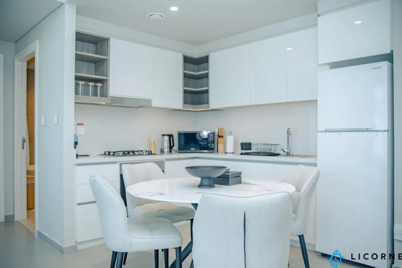 Unveil Downtown Luxury: 1BR Majestic Skyline Views 9