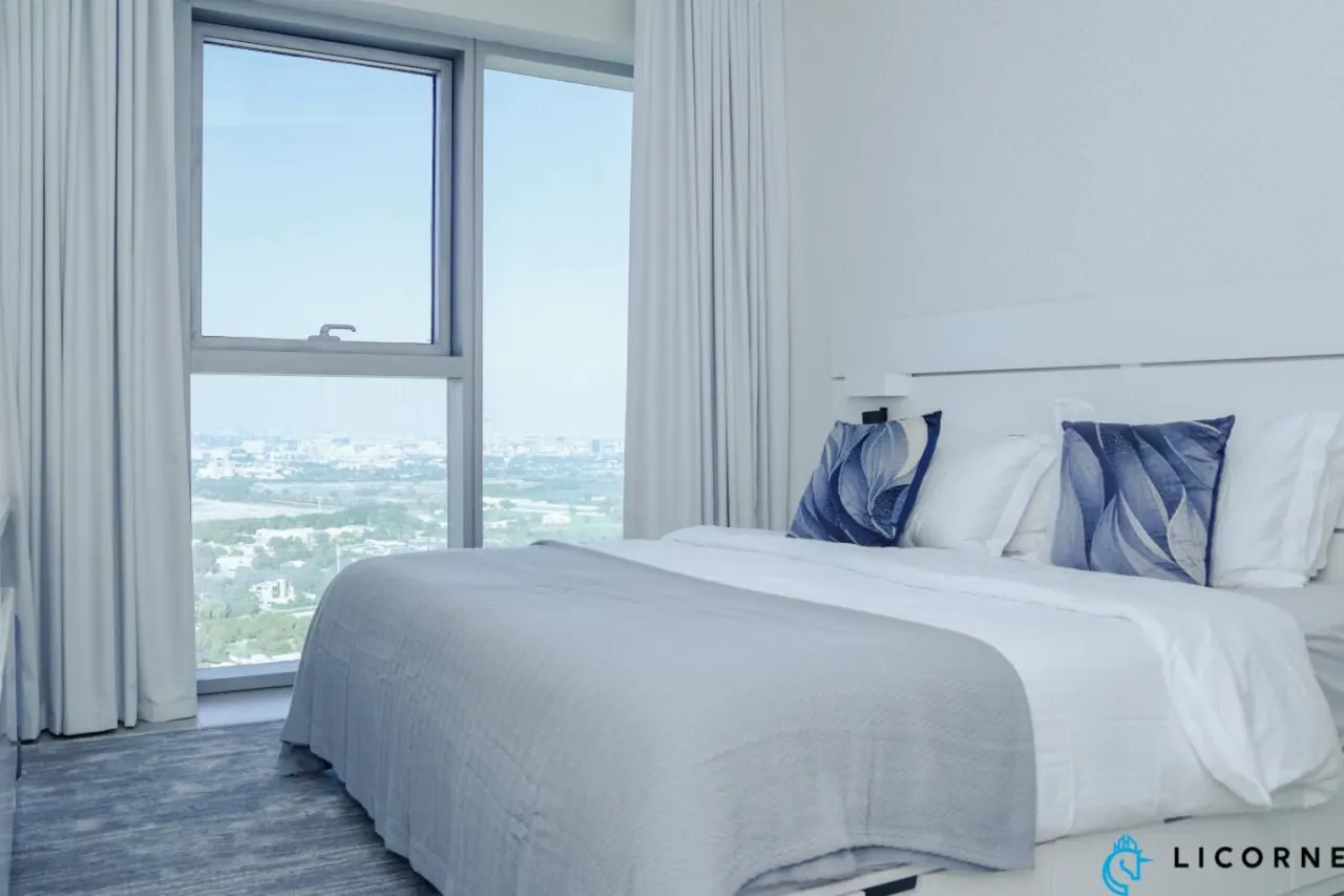 Unveil Downtown Luxury: 1BR Majestic Skyline Views — foto 4