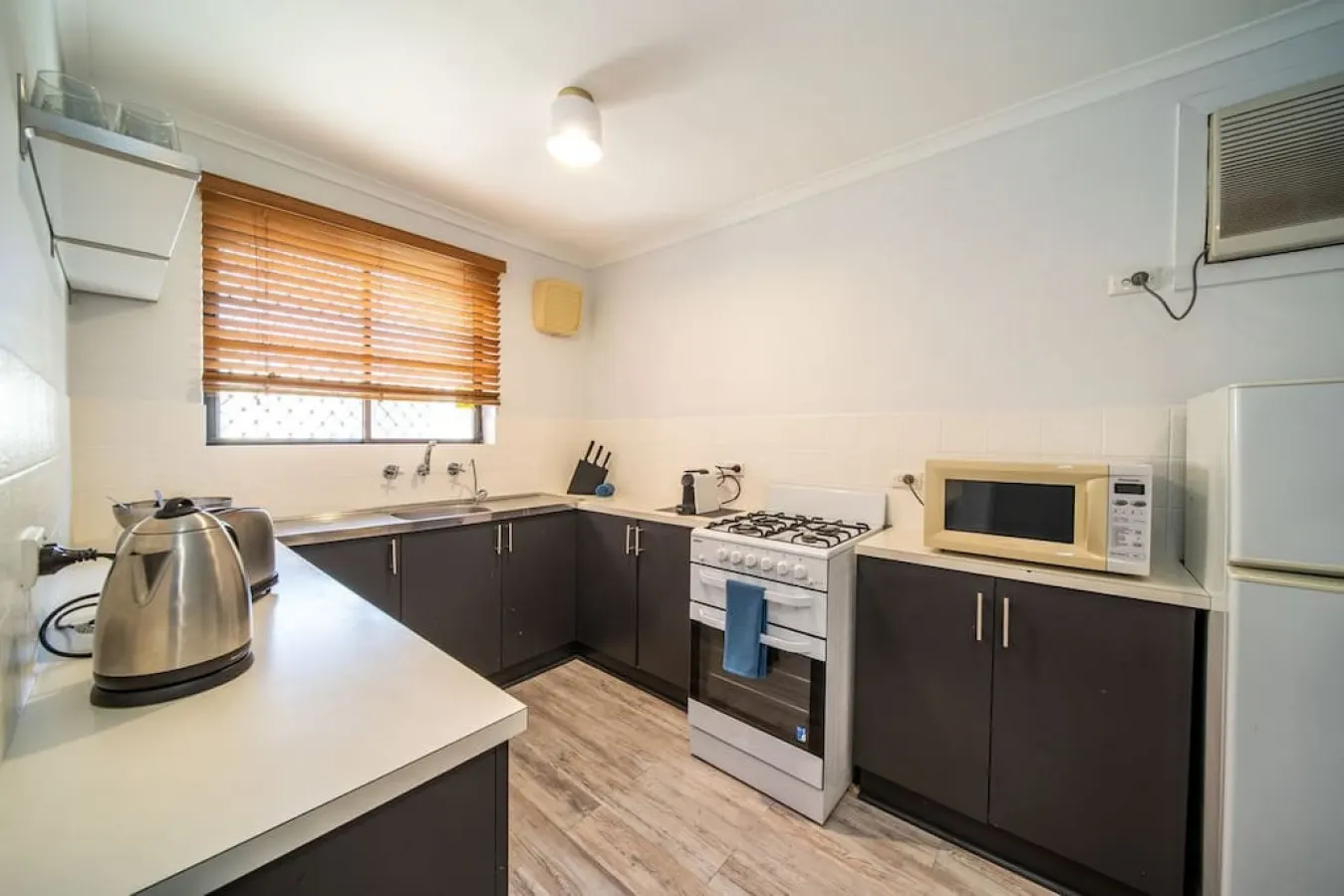 Serenity by the Sea—Easy Living near Grange Jetty 9