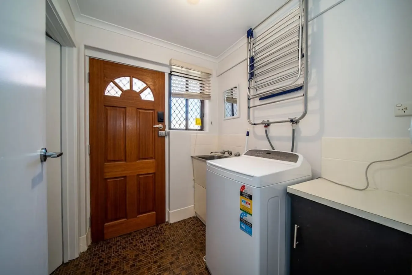 Serenity by the Sea—Easy Living near Grange Jetty 20