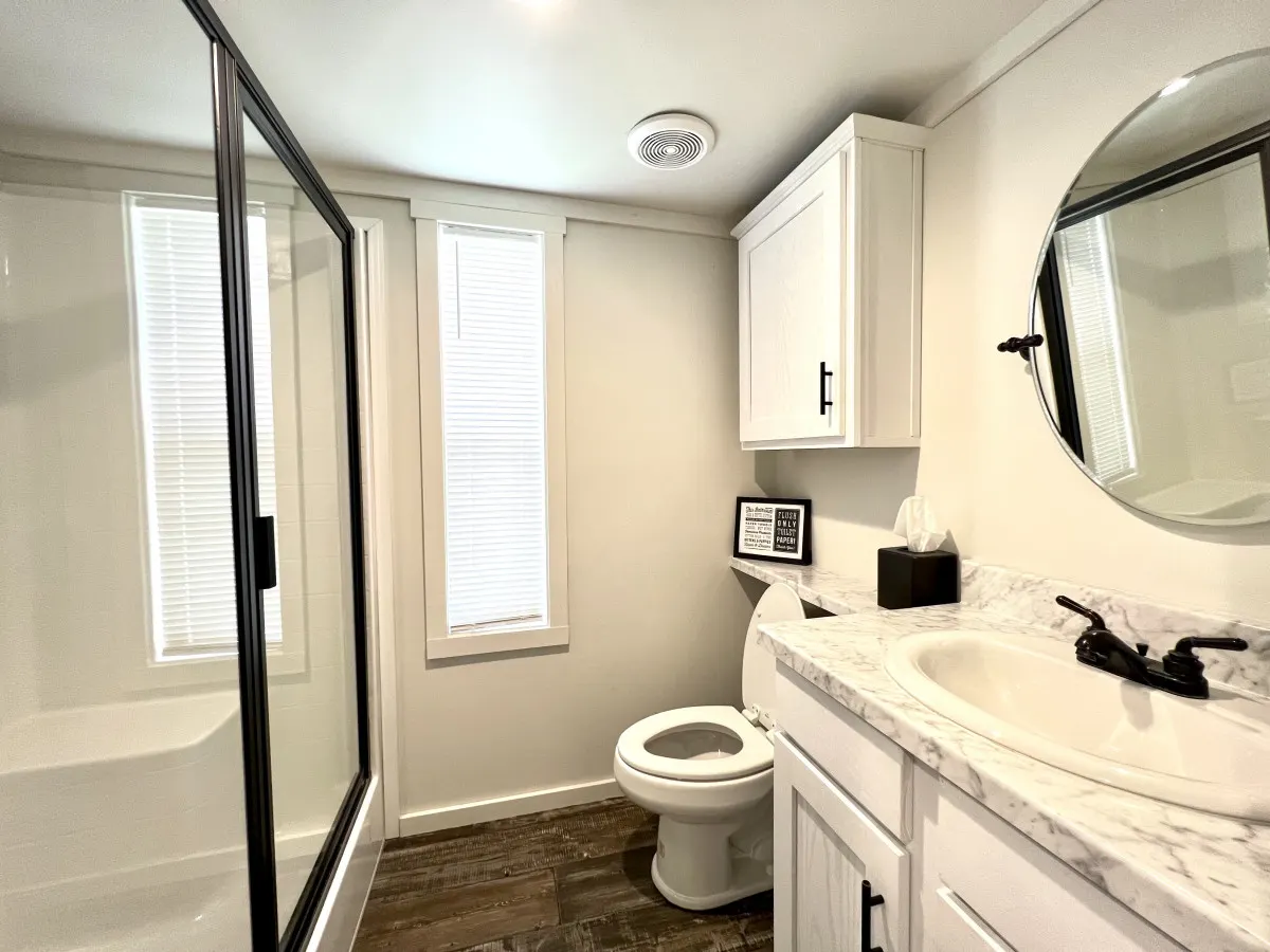 The Cypress House - Pet friendly Lakeside Tiny Home in Clermont 10