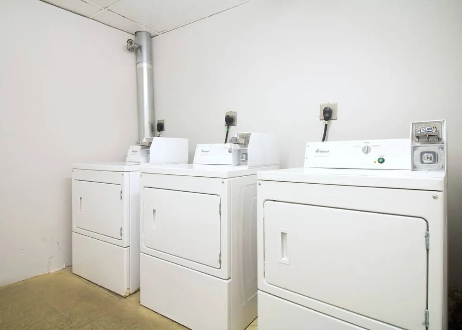 Beautiful Studio Close to Everything Fast Wifi 11