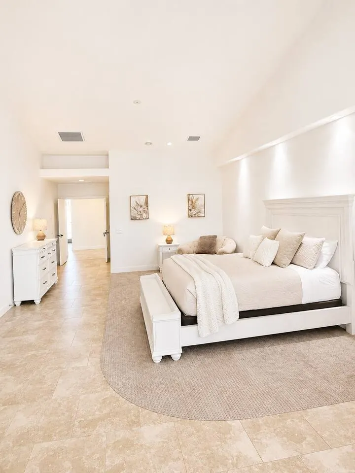 Private Villa Sleeps 20 Launch Beach Gated 15