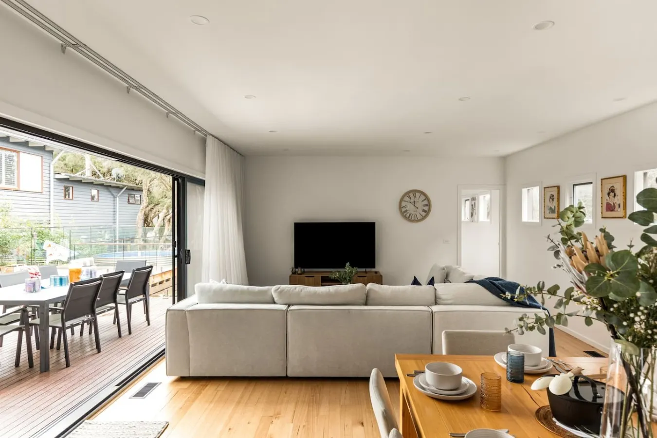 Spacious 4BR Rye Escape Heated Pool & Alfresco 18