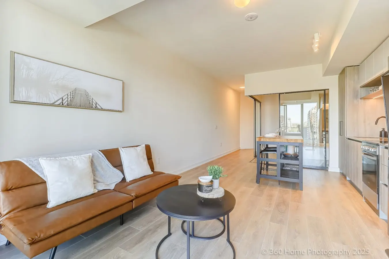 Sterling Urban Retreat 1BR + Den Gym Netflix 13