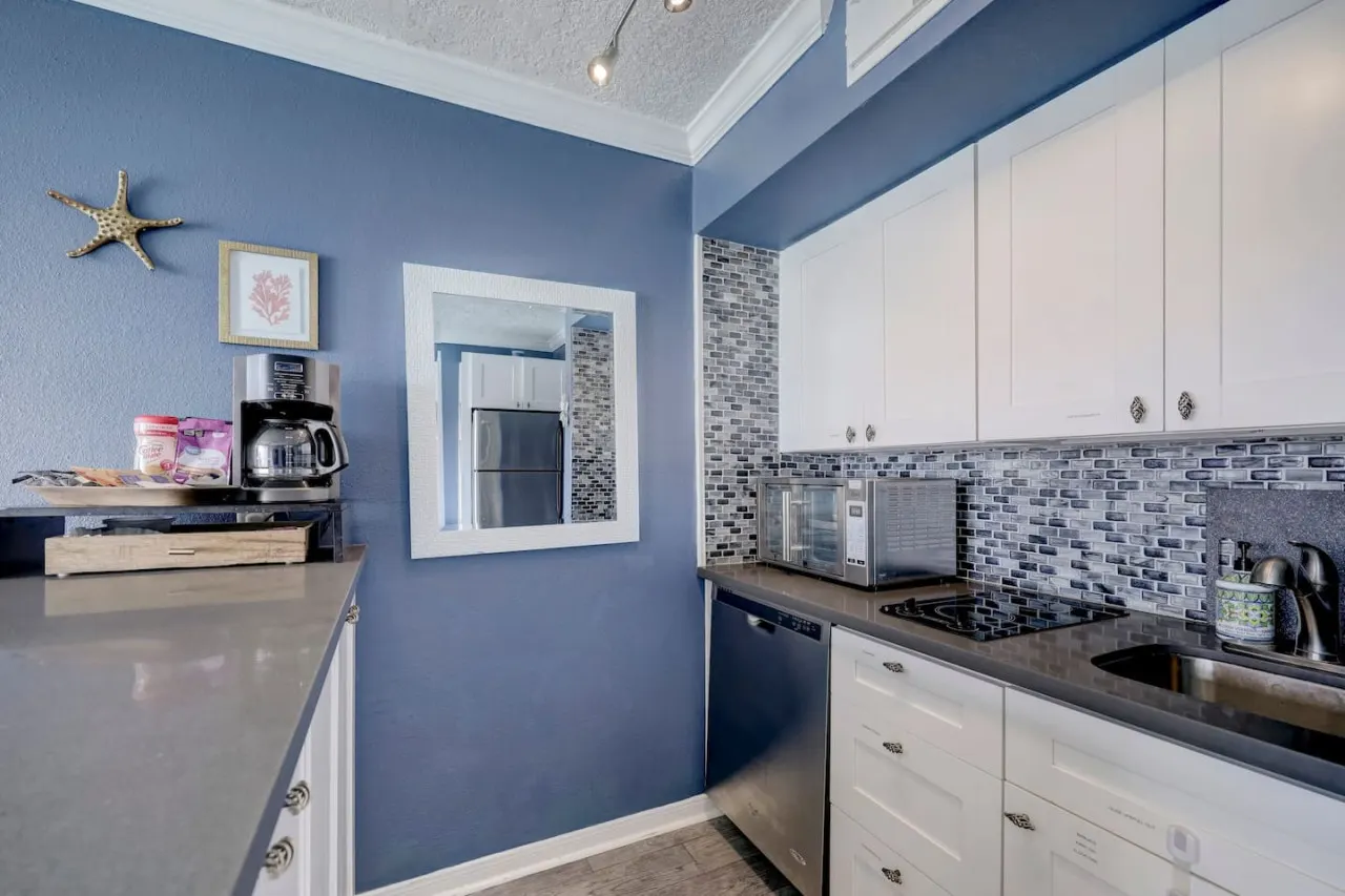 Beautiful Ocean Views at The Victorian 5