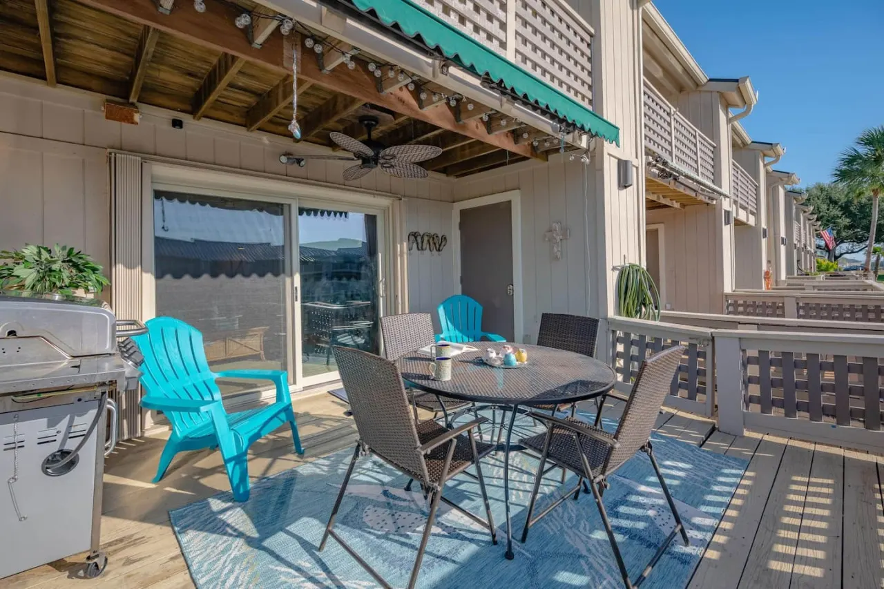 Seaside Cottage 3 bedrooms Waterfront by Rose 6