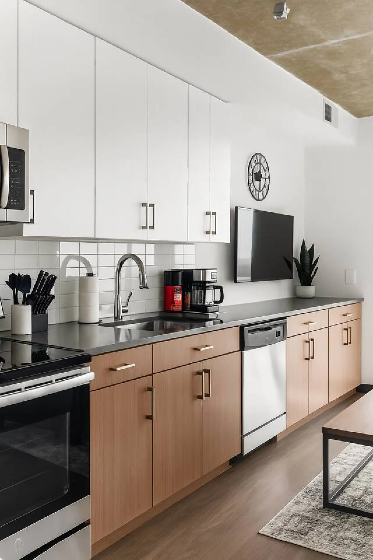 Bright + Airy Studio Perfect City Escape 15 8