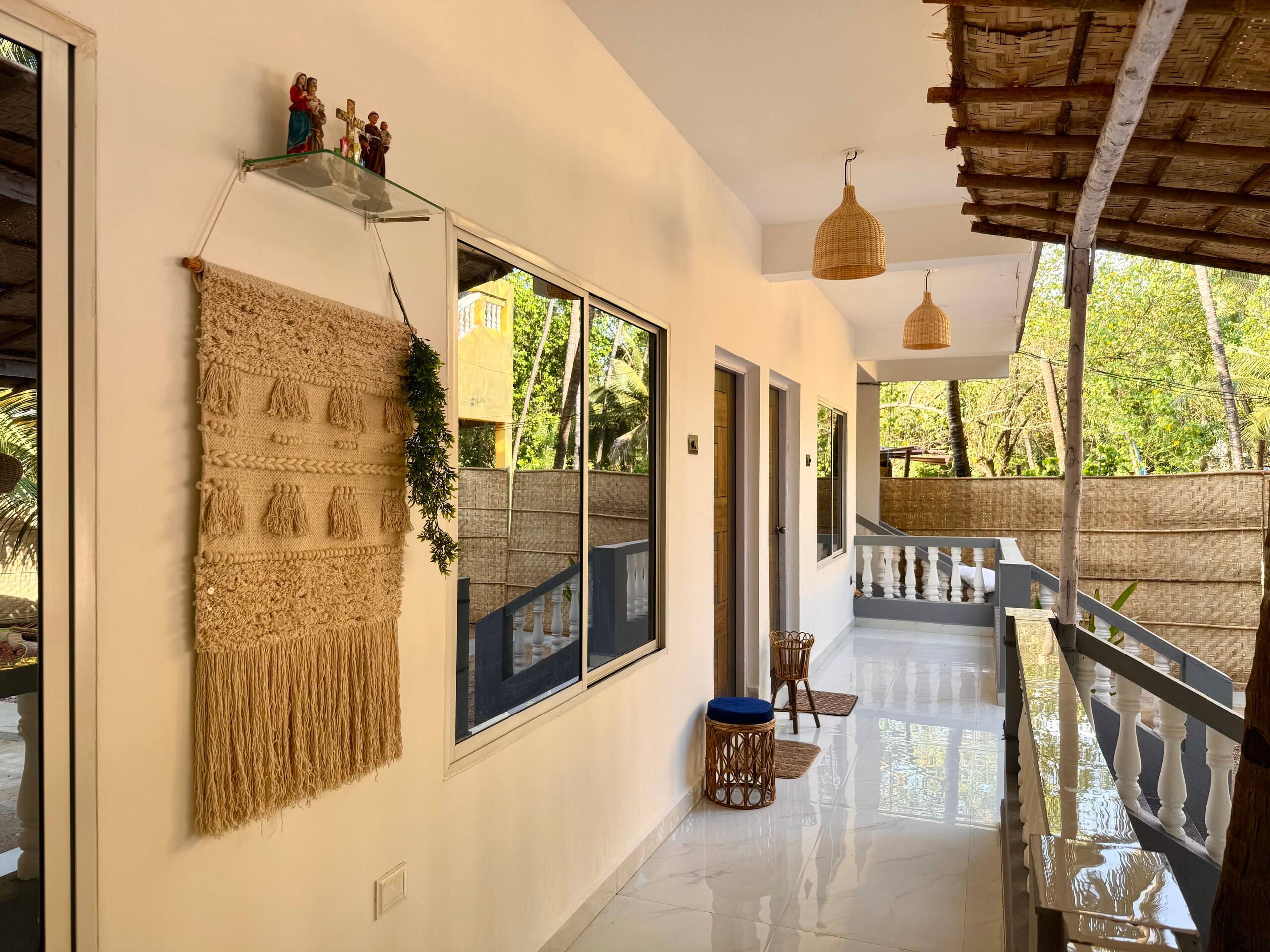 Salt & Coco-Boho King Room with Balcony near Beach 12