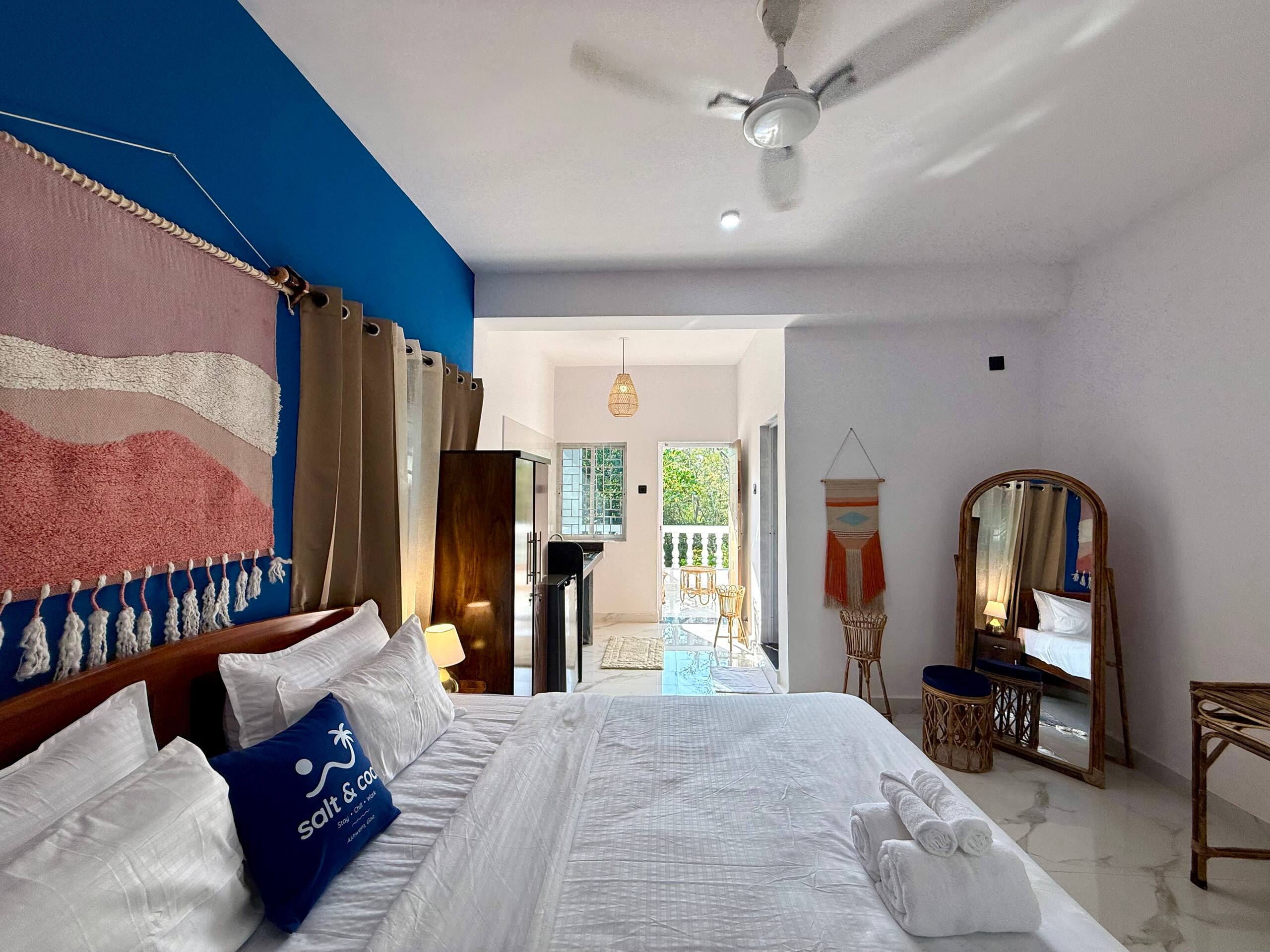 Salt & Coco-Boho King Room with Balcony near Beach 8