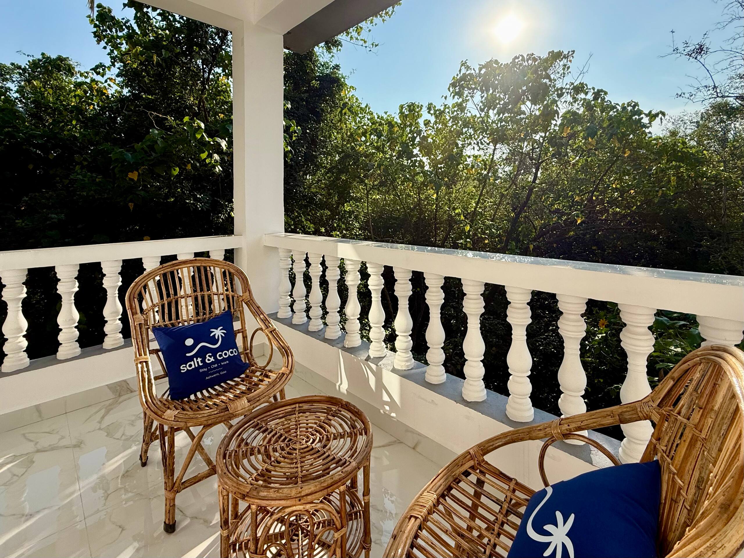 Salt & Coco-Boho King Room with Balcony near Beach 6