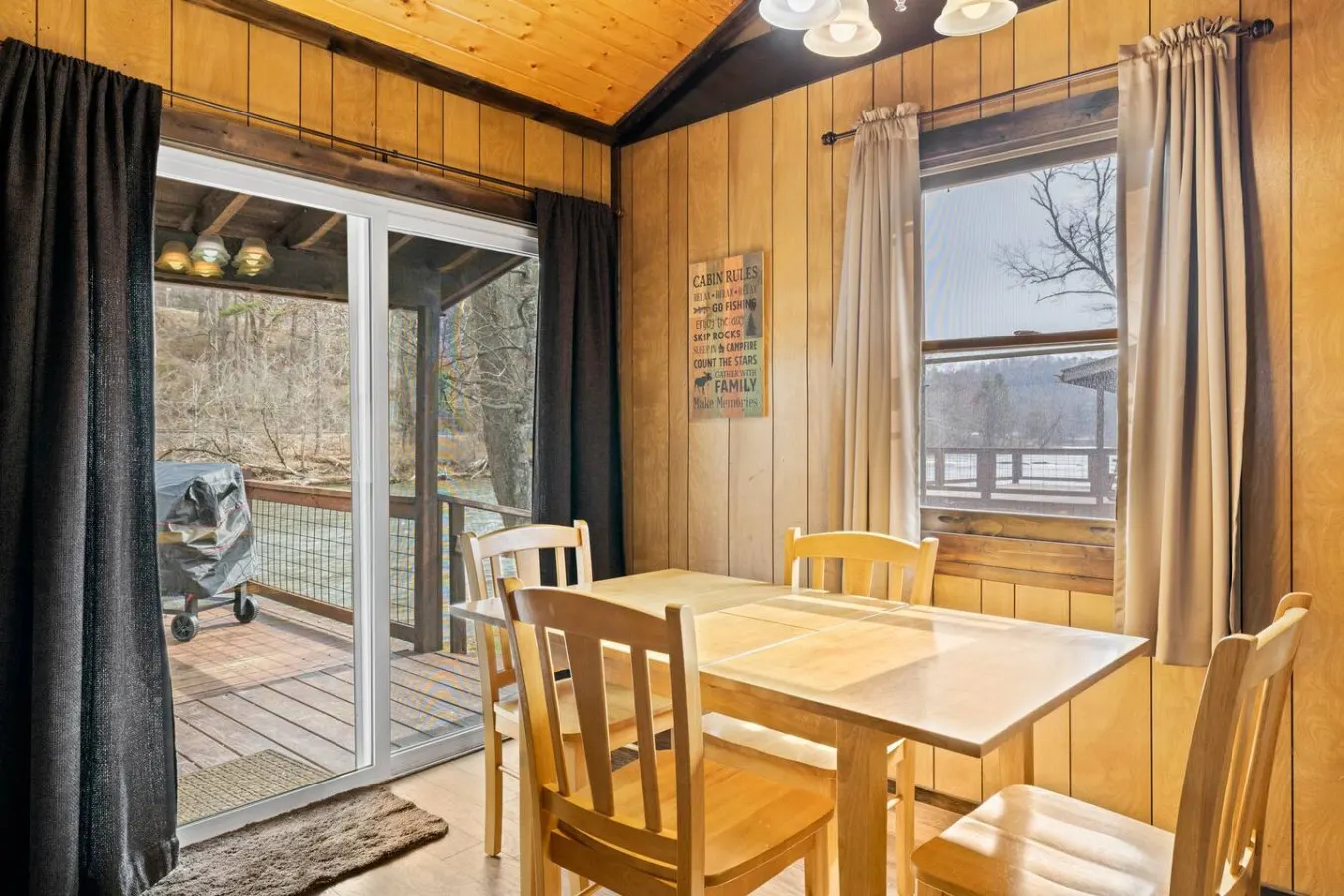 Riverfront Cabin Mtn Views, Fishing & Hiking 9