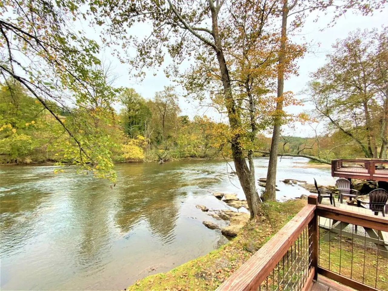 Riverfront Cabin Mtn Views, Fishing & Hiking 16