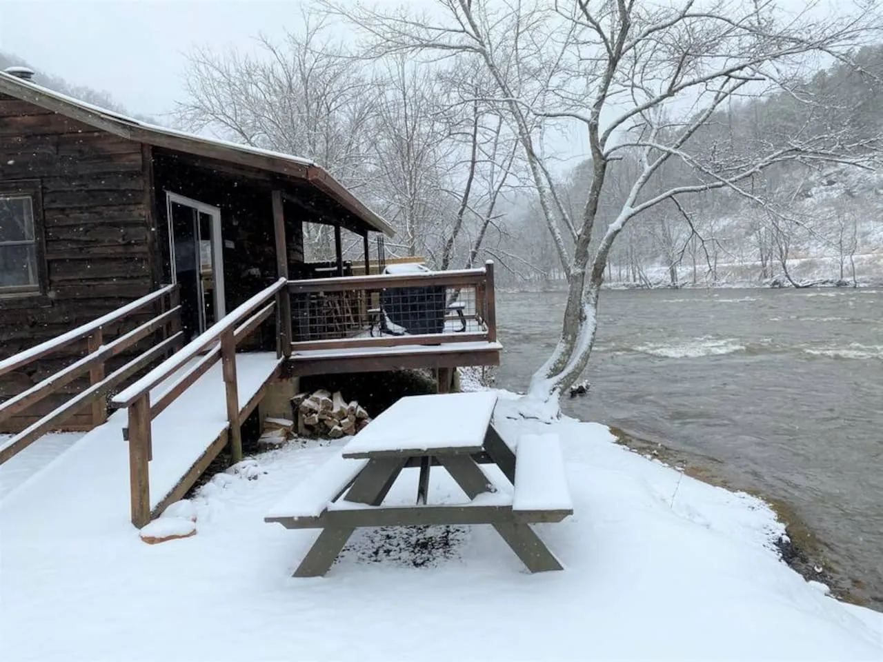 Riverfront Cabin Mtn Views, Fishing & Hiking 17