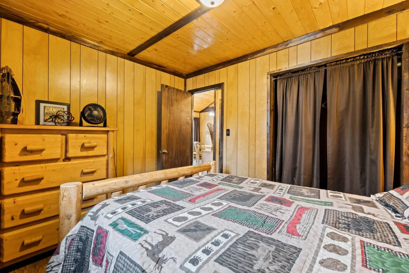 Riverfront Cabin Mtn Views, Fishing & Hiking 6