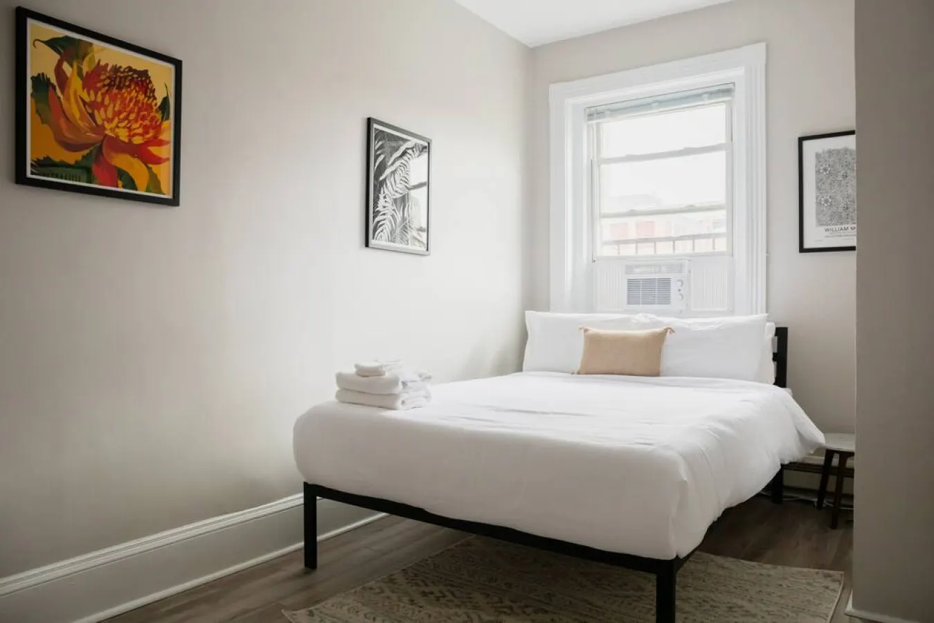 Centrally located 1bed Newbury Street 2