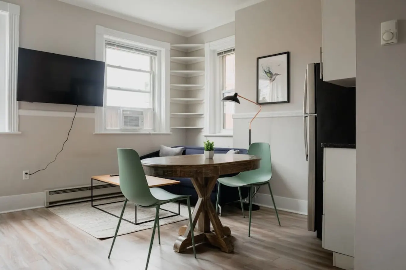 Centrally located 1bed Newbury Street 4