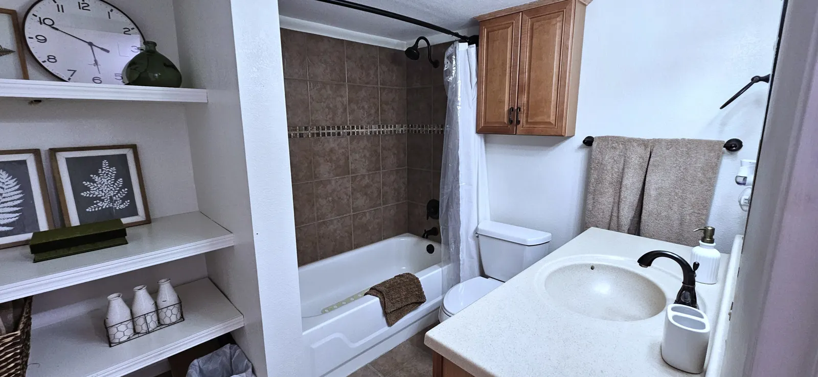 Hot Tub, Kitchen, 2 Bedroom, Washer/Dryer, Lower 10