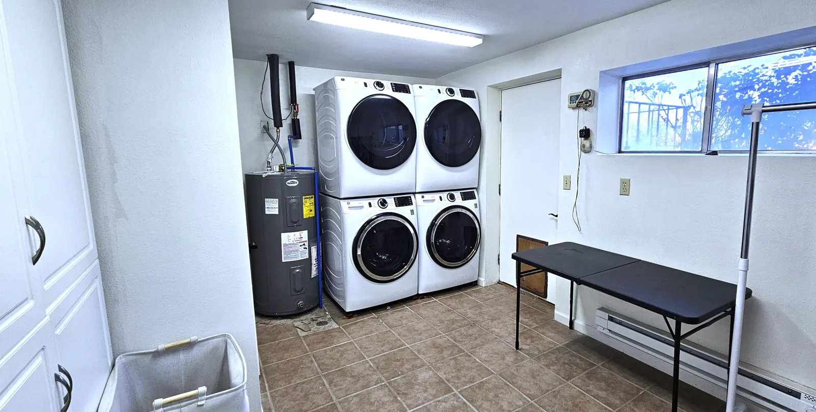 Hot Tub, Kitchen, 2 Bedroom, Washer/Dryer, Lower 12