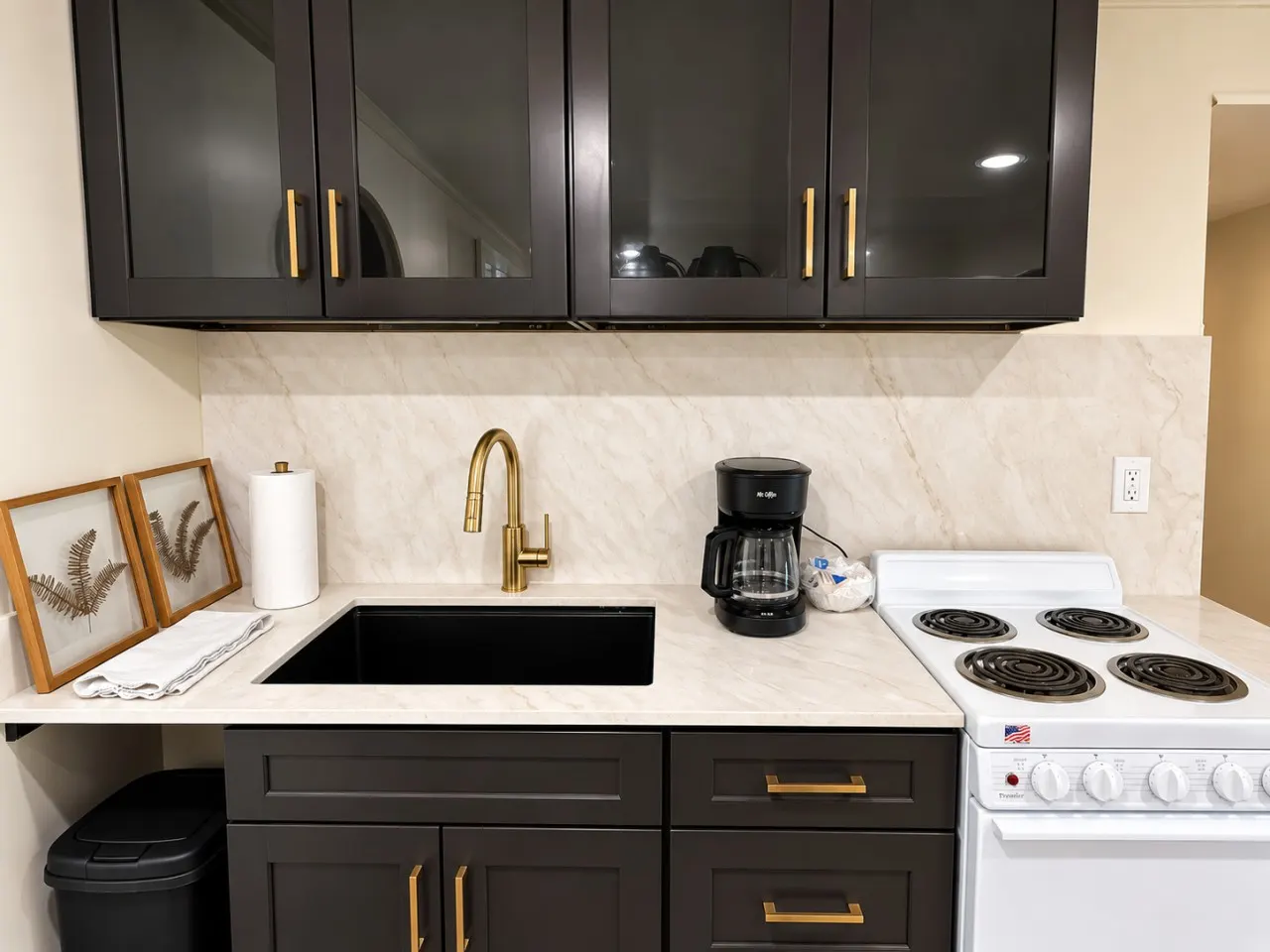 Hot Tub, Kitchen, 2 Bedroom, Washer/Dryer, Lower 7