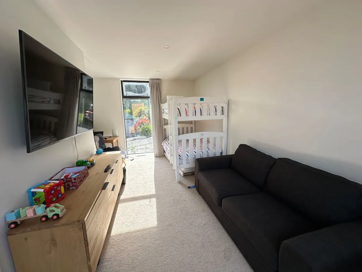 Awesome Modern Akaroa Bach 15