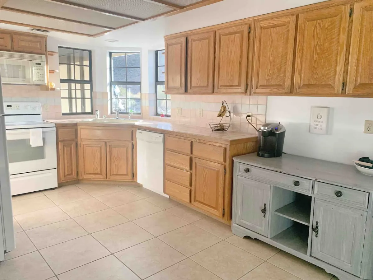 Havasu Coral Reef - Desert Backdrop, Trail Access, Pets, Fire pit 10