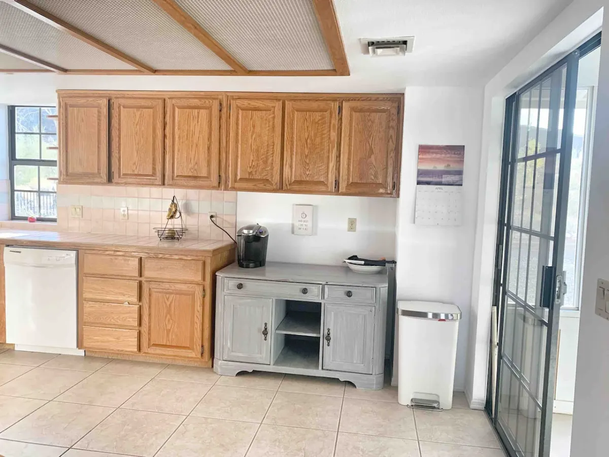 Havasu Coral Reef - Desert Backdrop, Trail Access, Pets, Fire pit 11