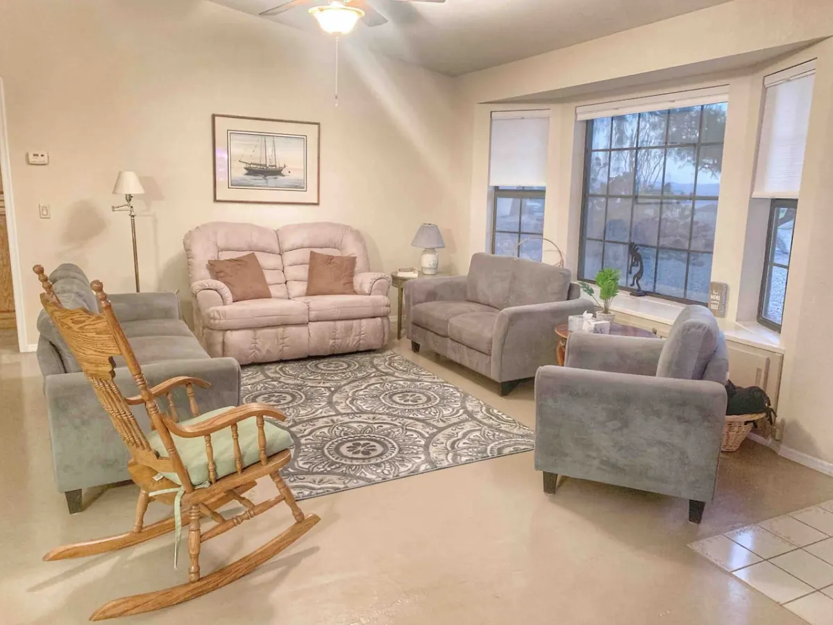 Havasu Coral Reef - Desert Backdrop, Trail Access, Pets, Fire pit 6