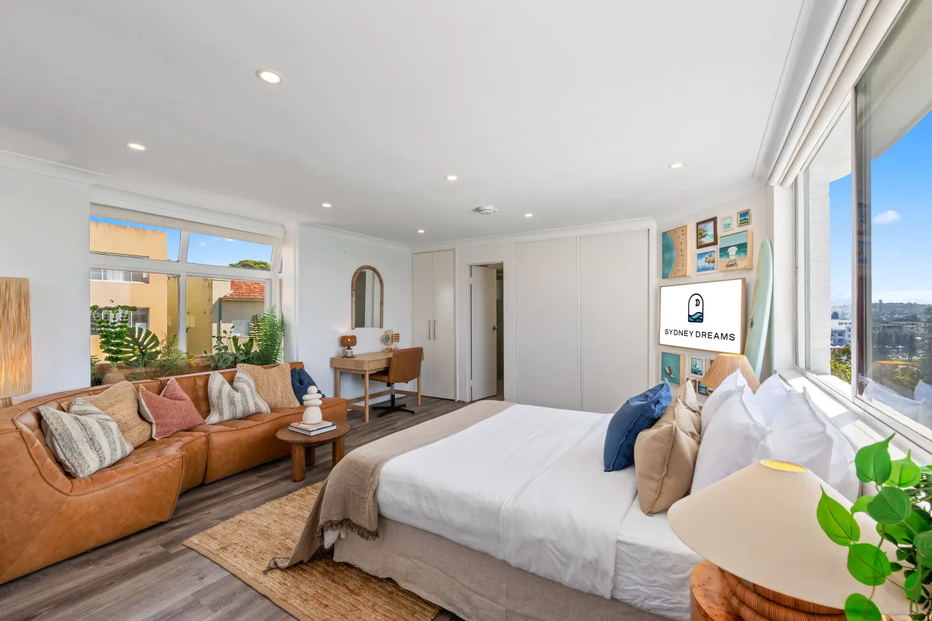 OMG Penthouse Beach Views by Sydney Dreams 9