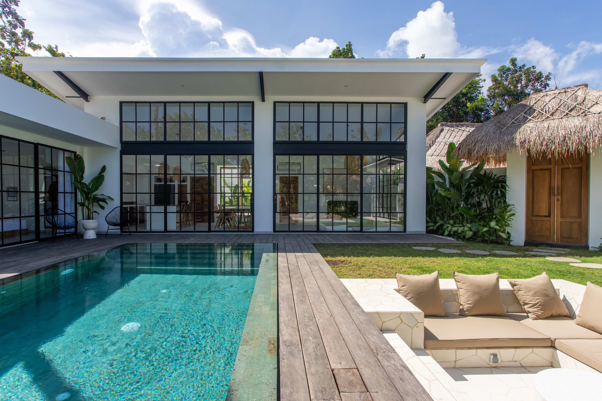 Modern Elegance in Bingin Beach: 3 BR Luxury Villa — photo 2