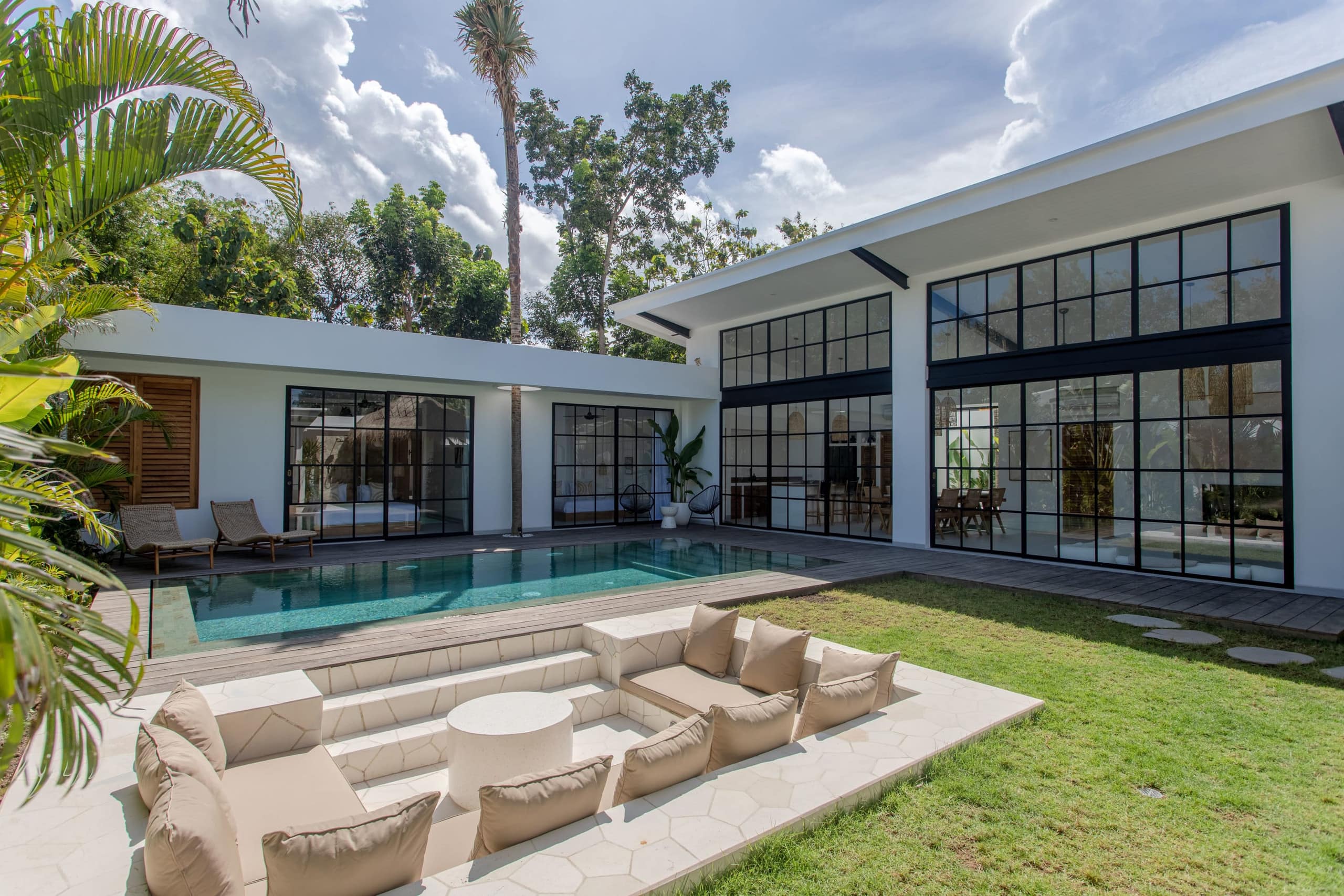 Modern Elegance in Bingin Beach: 3 BR Luxury Villa — photo 3