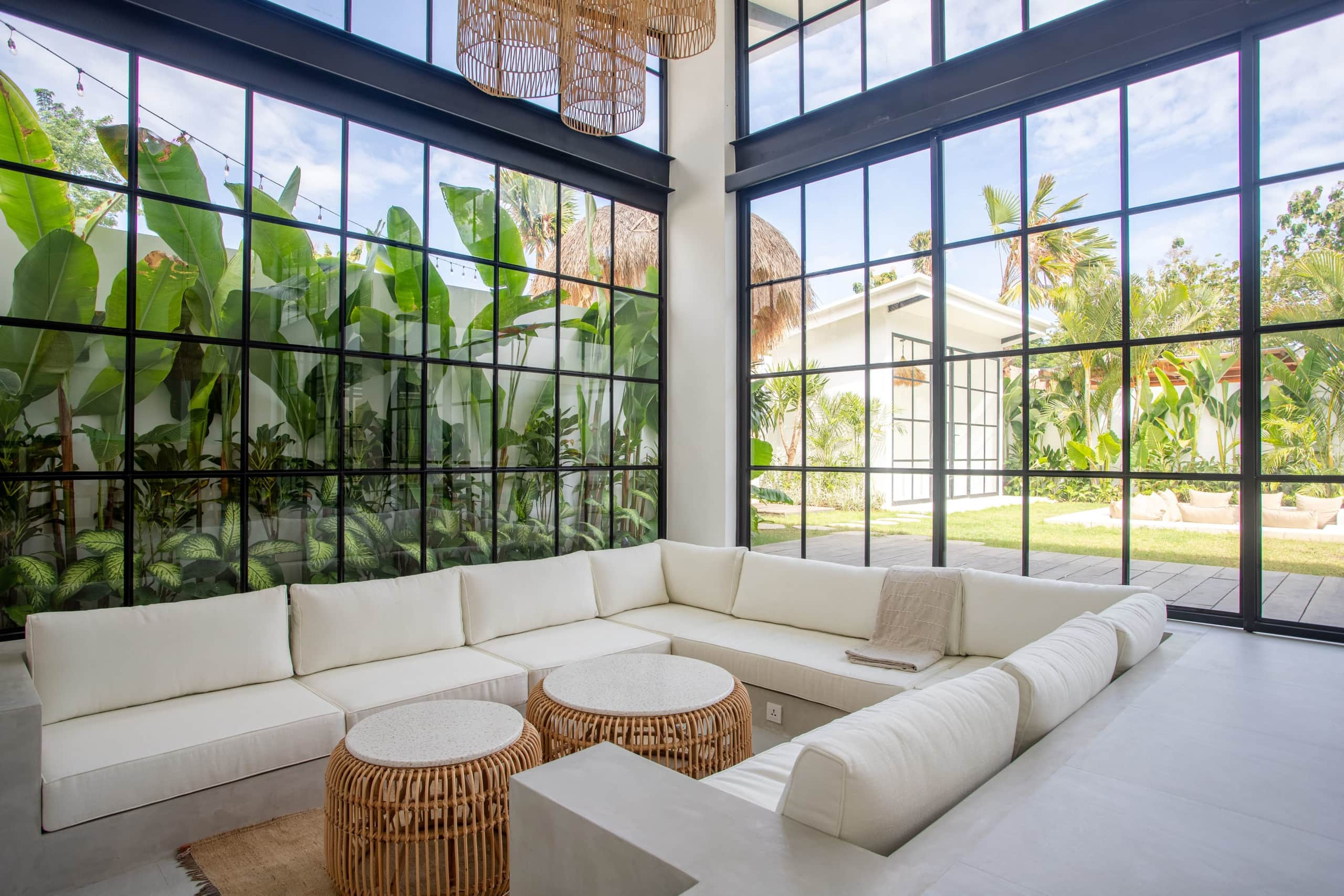 Modern Elegance in Bingin Beach: 3 BR Luxury Villa 9