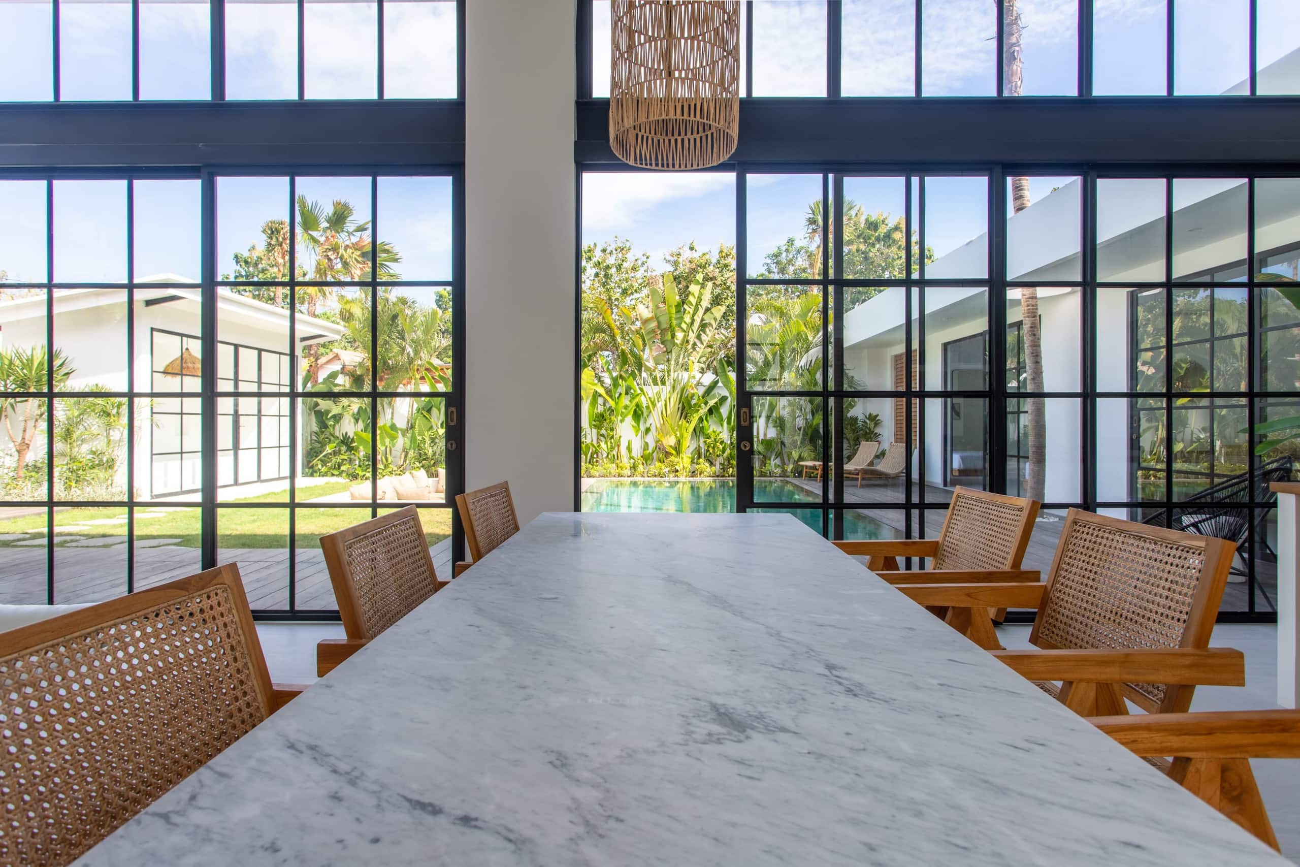 Modern Elegance in Bingin Beach: 3 BR Luxury Villa 12